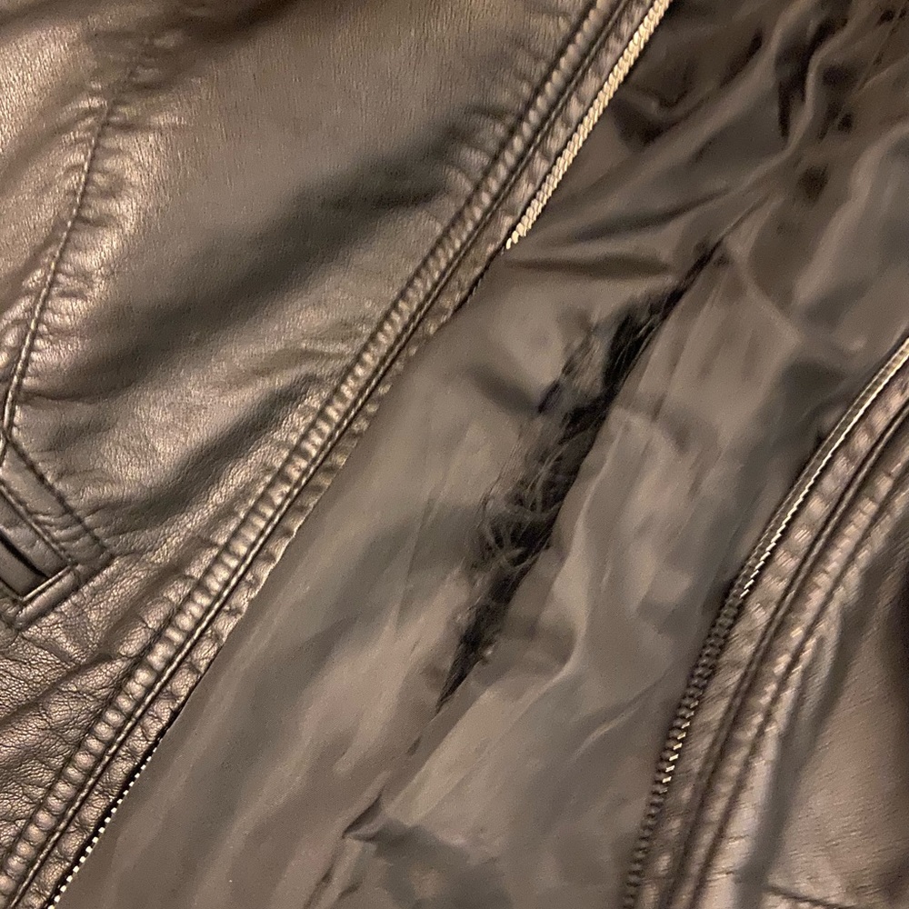 Fake leather jacket - Picture 3 of 4